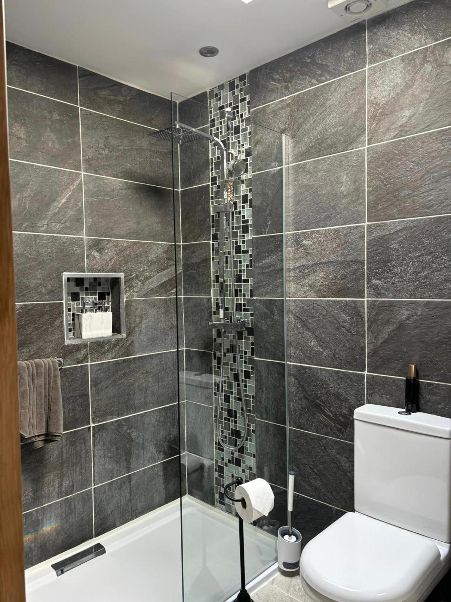 Secret Gem 1 Bed Garden Flat Private Luxury Hot Tub Apartment Bournemouth Exterior photo